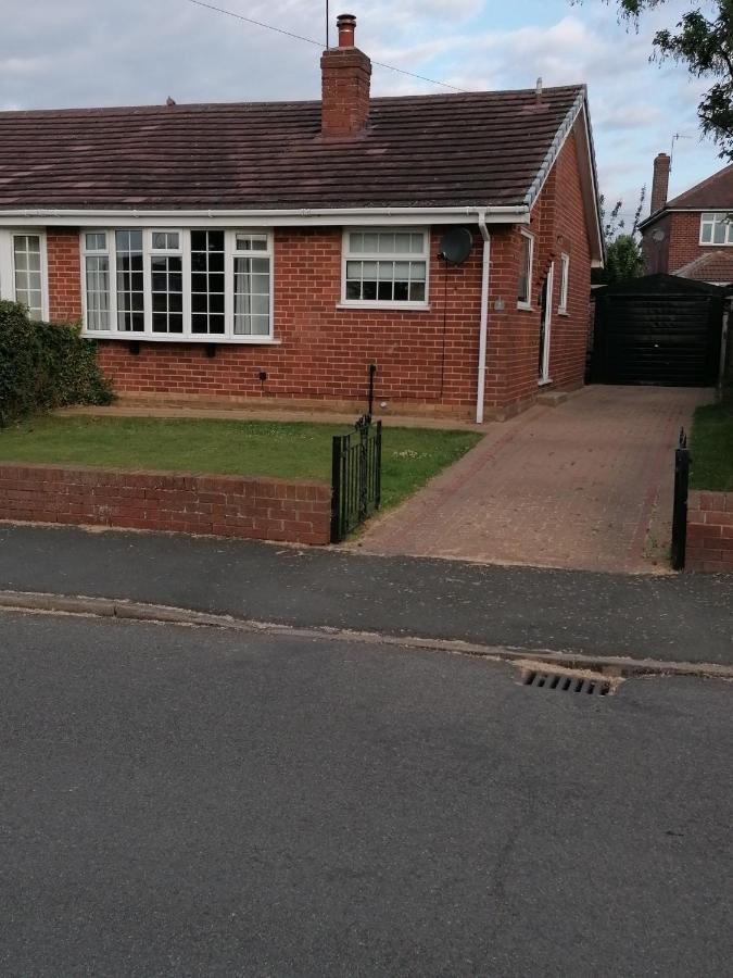 Spring Gardens Holiday Bungalow Cayton Exterior foto